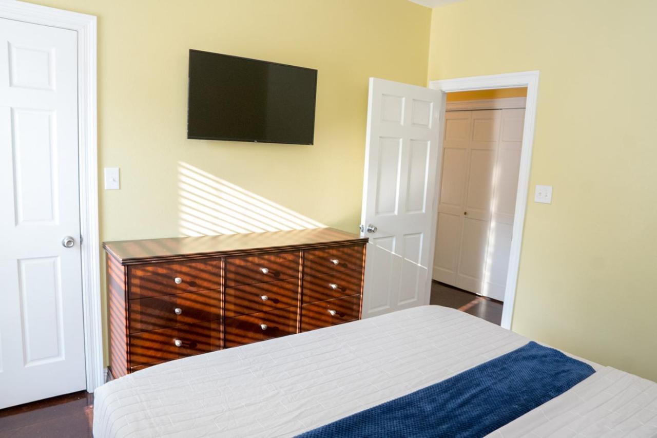 Serene 3Br Apartment 4Tvs Free Wi-Fi & Parking -E- 모스포인트 외부 사진