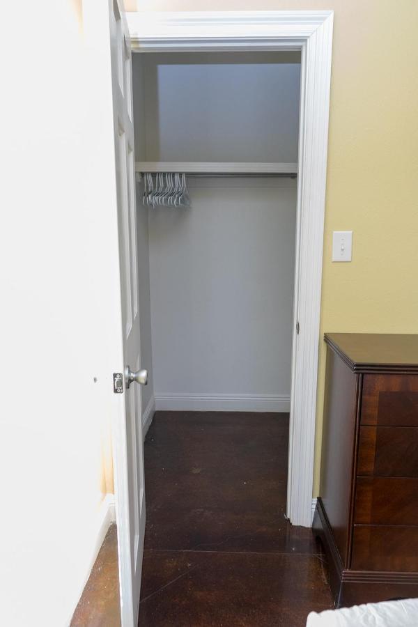 Serene 3Br Apartment 4Tvs Free Wi-Fi & Parking -E- 모스포인트 외부 사진