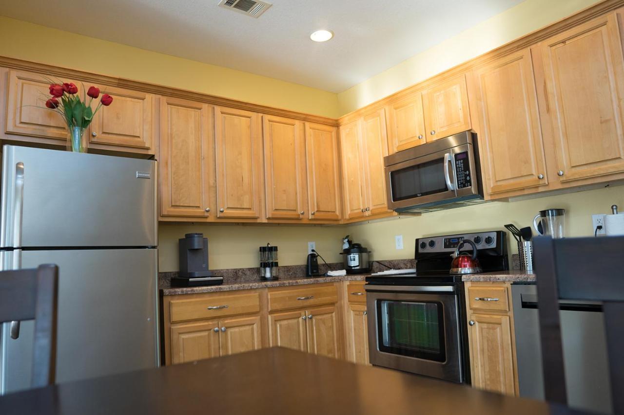 Serene 3Br Apartment 4Tvs Free Wi-Fi & Parking -E- 모스포인트 외부 사진