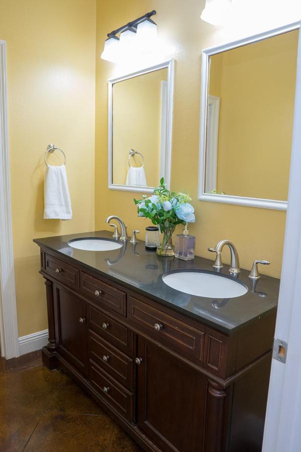 Serene 3Br Apartment 4Tvs Free Wi-Fi & Parking -E- 모스포인트 외부 사진